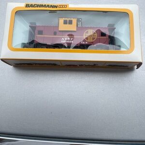 Bachmann Santa Fe Caboose Model